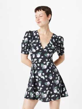 NWT- TOPSHOP Dress 'Bella' in Black, size US4